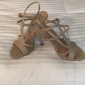 Meet your Posher, Claudia